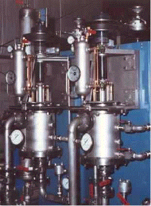 Pumps.gif (59341 bytes)